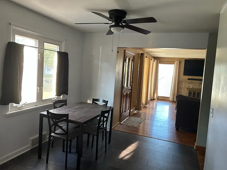 4318 Crestwood St NW — Photo 16