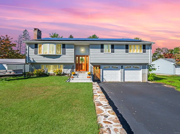 211 Fairlane Drive, Wethersfield, CT 06109