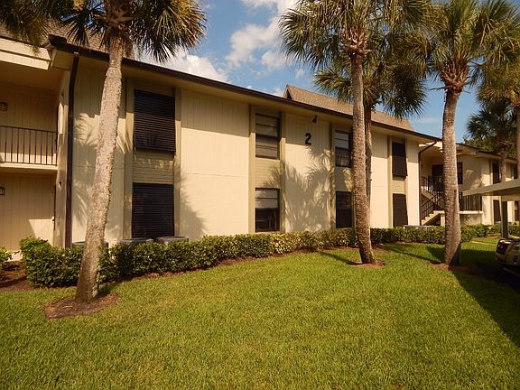 2nd image of 2 Plantation Dr APT 103