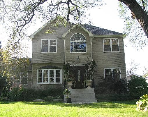 2nd image of 7338 S Oak Grove Ave