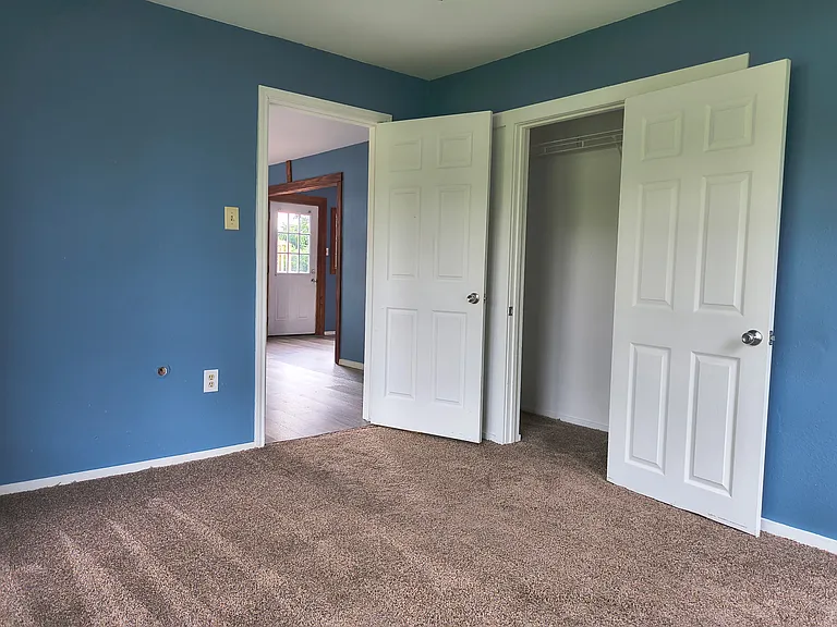 1742 FM 1844 — Photo 5