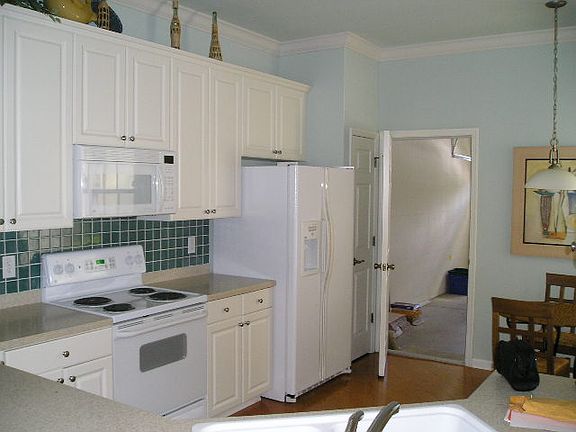 3rd image of 14080 Waterville Cir