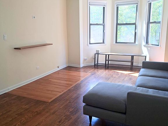 Large Bay Window and Place for TV