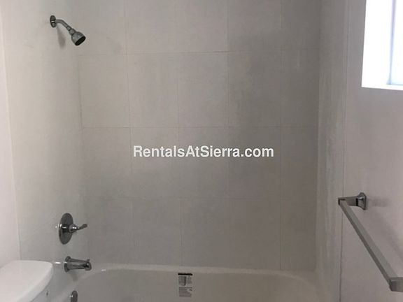 3rd image of 5252 Cahuenga Blvd APT 3