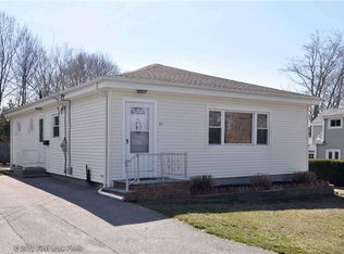 81 Randolph Ave, Tiverton, RI 02878