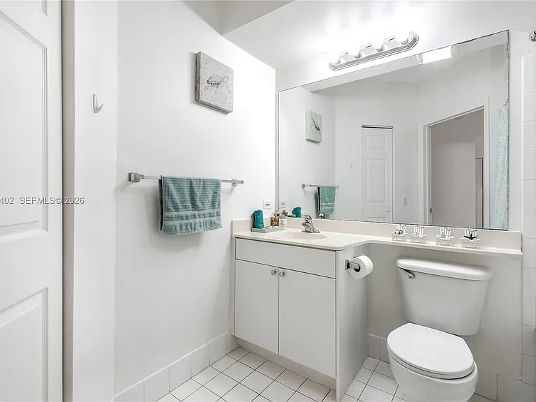 17100 N Bay Rd #1414 — Photo 19