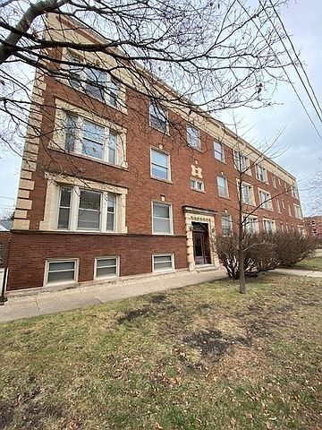 1st image of 1756 W Berteau Ave APT 3