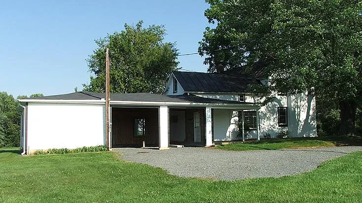 3256 Thompsons Mill Rd — Photo 3