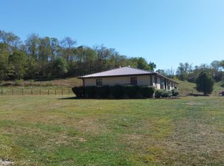 2010 Warren Chapel Rd, Fleming, OH 45729