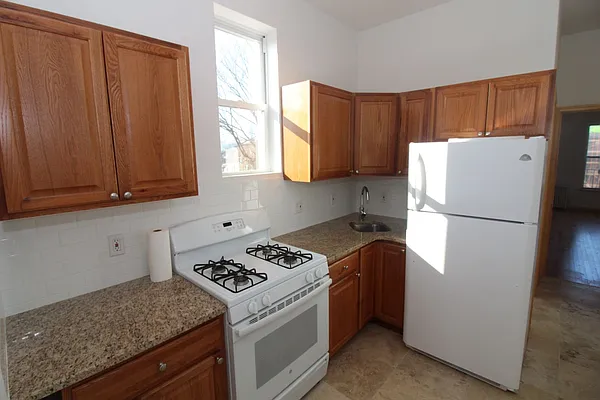 Rented by Proper Real Estate, LLC | media 14