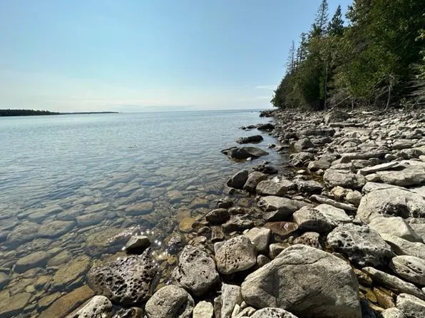 358AC S Cadogan Point Rd, Cedarville, MI 49719
