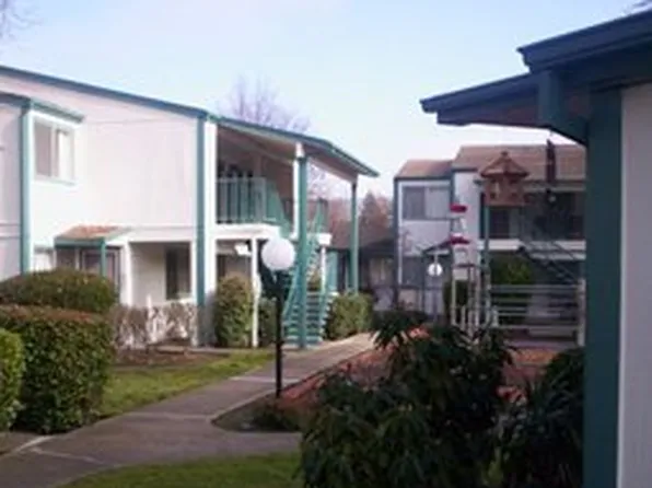 333 Lorraine Ave #333, Eagle Pt, OR 97524