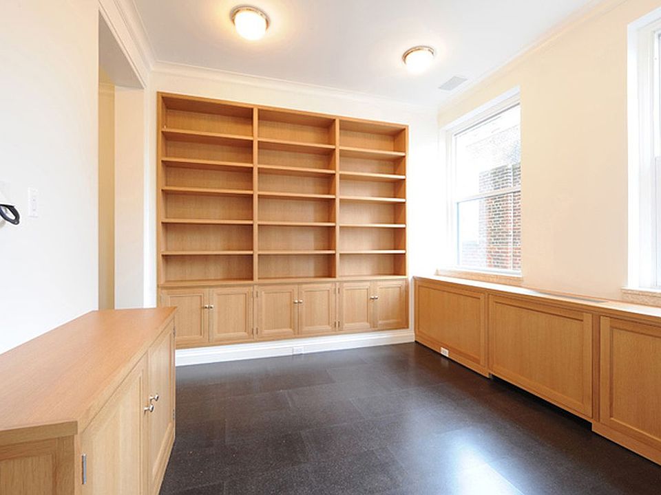 1st image of 73 E 79th St Floor 9