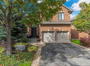 2243 Woodcrest Dr, Oakville, ON L6M 4C6