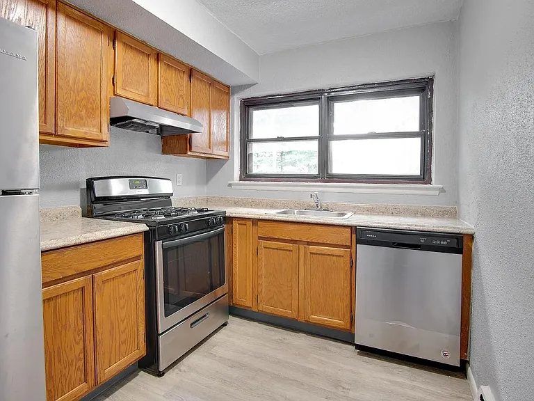 900 Macdade Blvd — Photo 3
