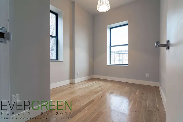 Rented by Pinn Realty | media 7