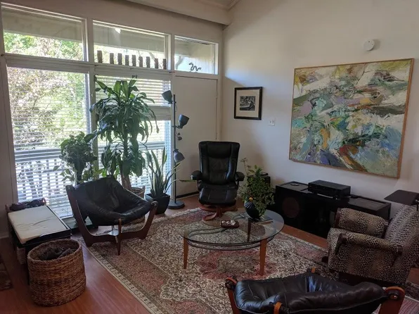 10 Riverhill, New Hope, PA 18938