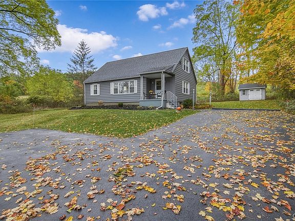 2nd image of 2782 E Lake Rd