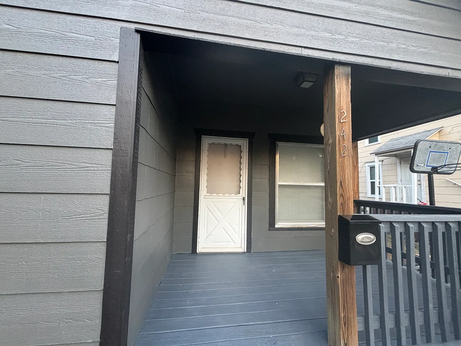 242 N Millwood Ave — Photo 4