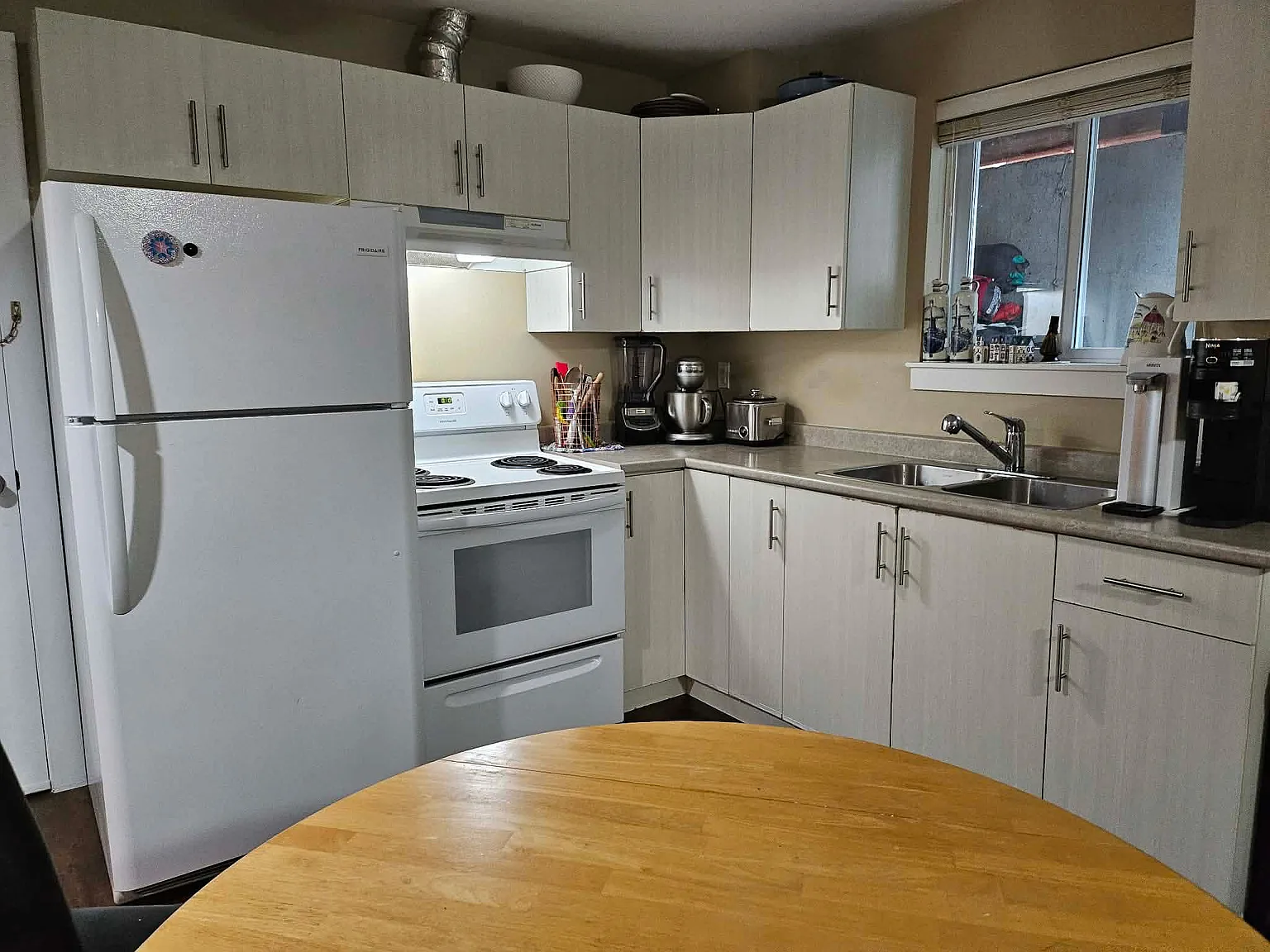 2 bed, 1100 sqft, $1,800 — Photo 4