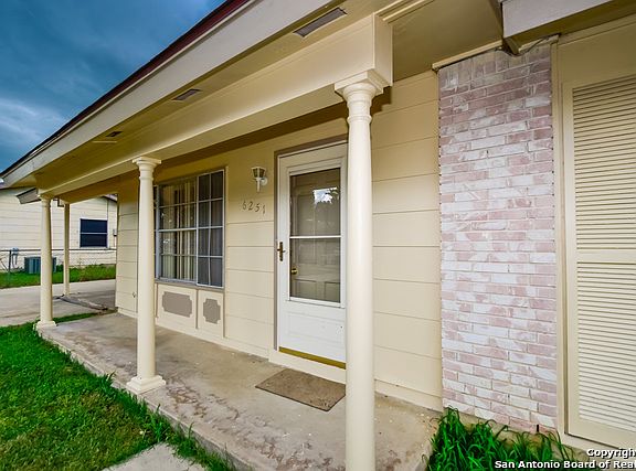 4th image of 6251 Apple Valley Dr