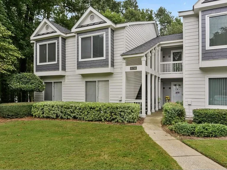 52 Arbor End SE — Photo 2