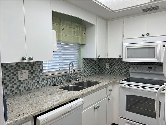 5th image of 3751 S School Ave APT 19