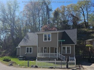 105 Belfast Rd, Charleston, WV 25314