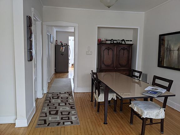 2nd image of 1422 W Diversey Pkwy #2
