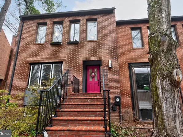 7523 Bradley Blvd, Bethesda, MD 20817