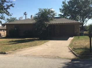 438 S Snyder Ave, Justin, TX 76247