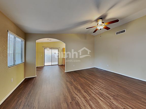 5th image of 3192 W Alexanderwood Dr