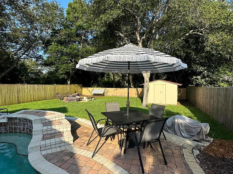 1624 Roberts Dr — Photo 17
