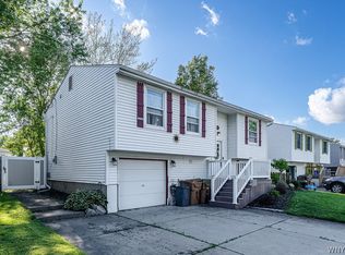 40 Benz Dr, Depew, NY 14043