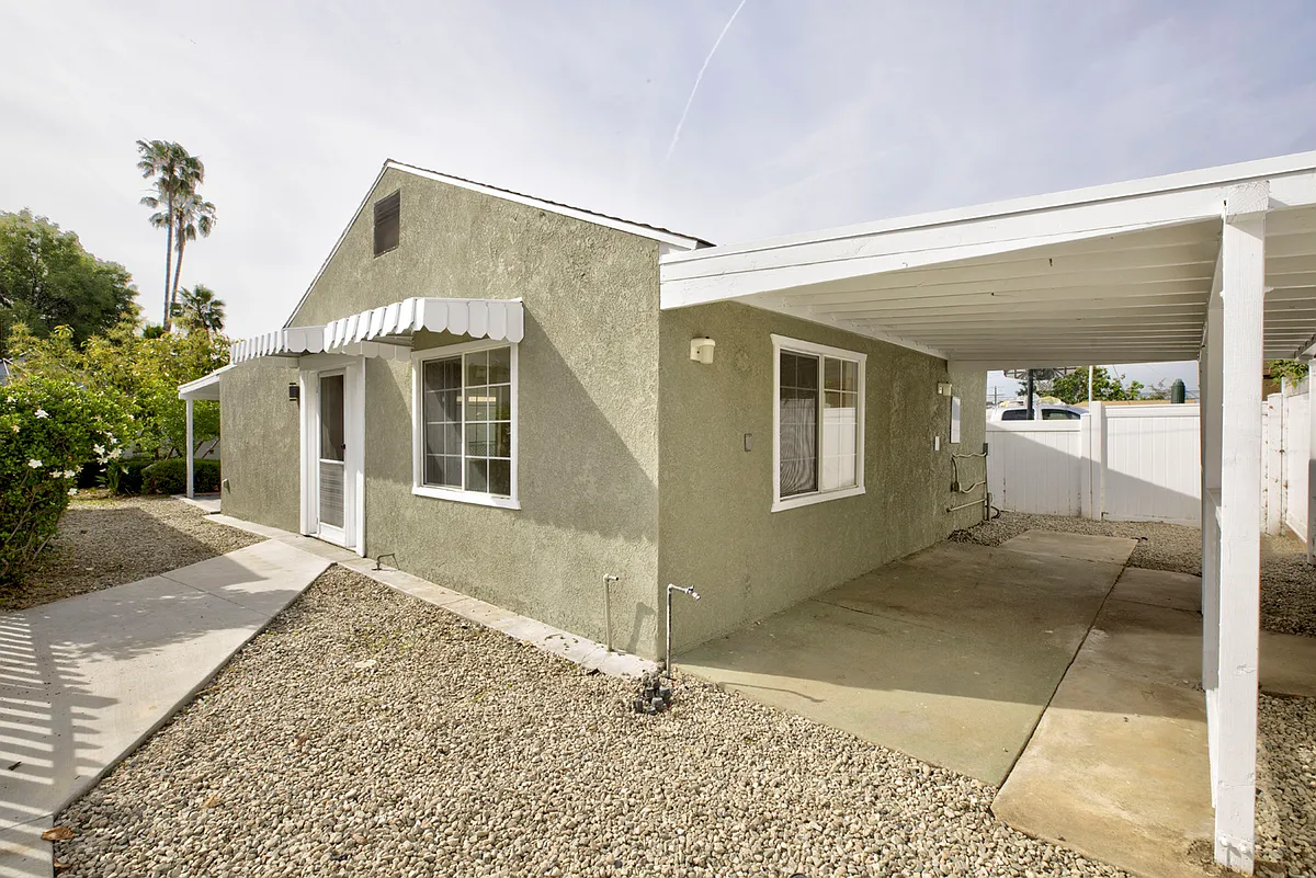 Building Photo - 14308 Sayre St