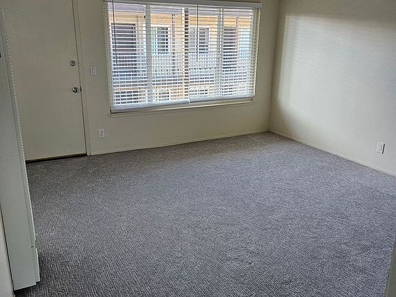 5th image of 1600-1612 Laurel St #1243