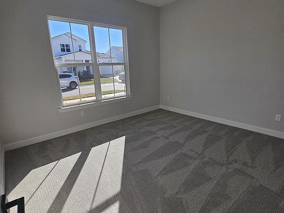 4th image of 401 DALTON MILL Drive