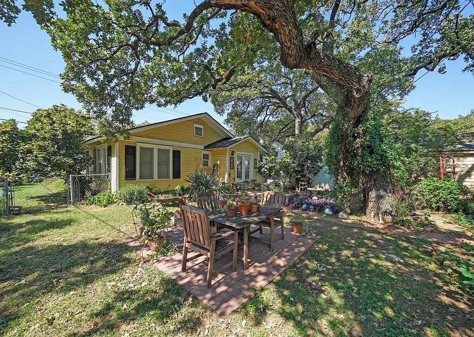 1st image of 2302 NW 3rd Ave