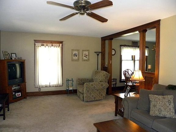 3rd image of 111 Oakwood Ave