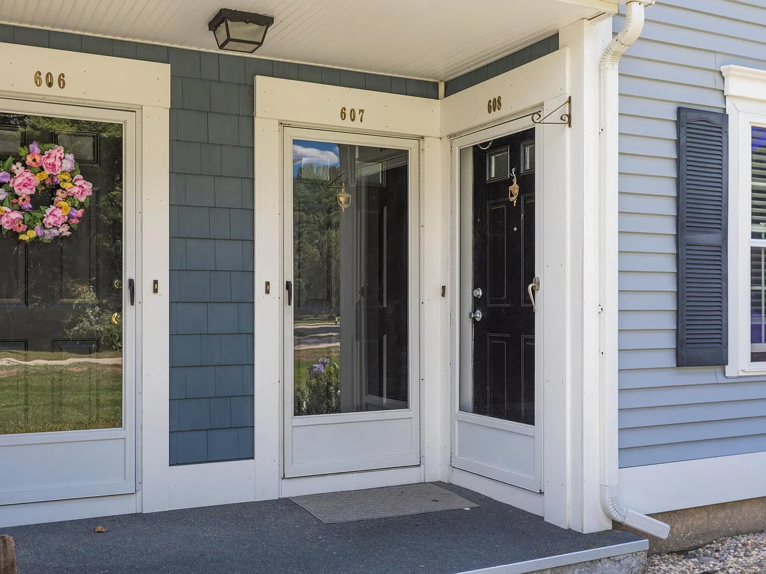 Springbrook Condominiums — Photo 3