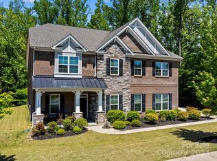 2040 Sweet William Dr, Harrisburg, NC 28075