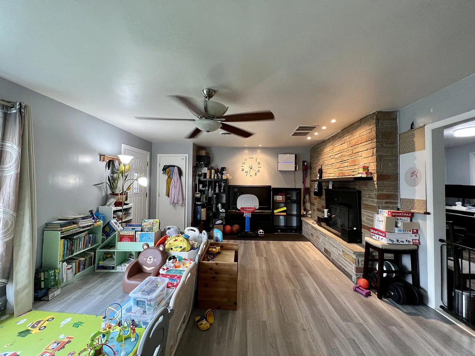 217 Tyler Rd — Photo 2