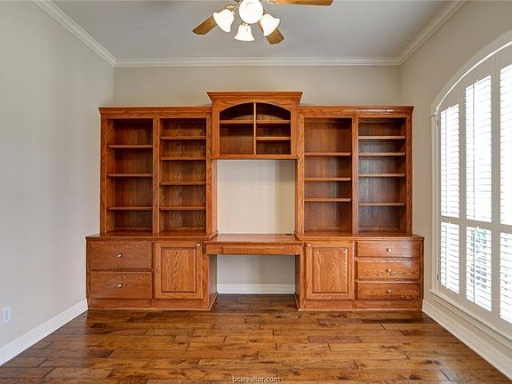 4th image of 4400 Belvoir Ct