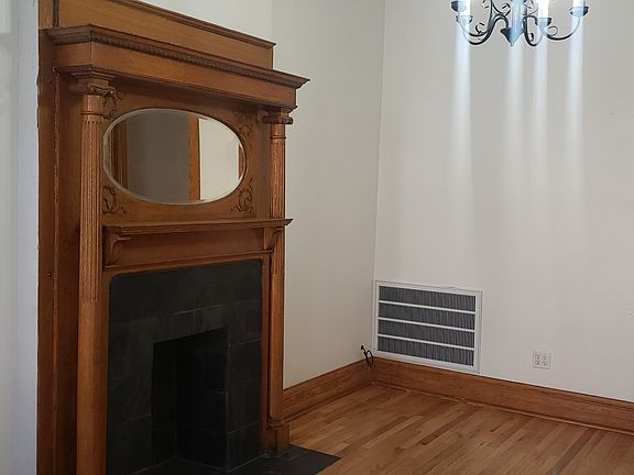 4th image of 1720 N Artesian Ave #1