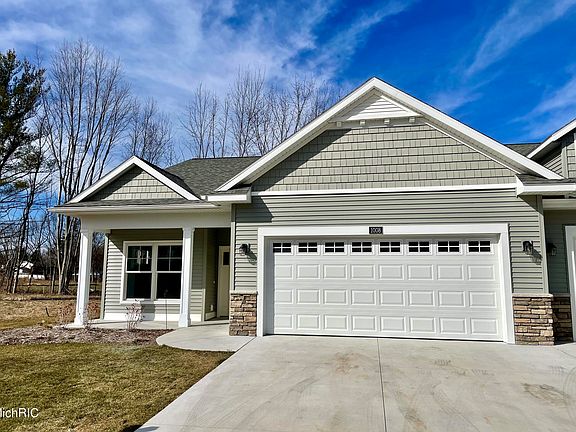 3rd image of 1055 Maplewood Ct #29