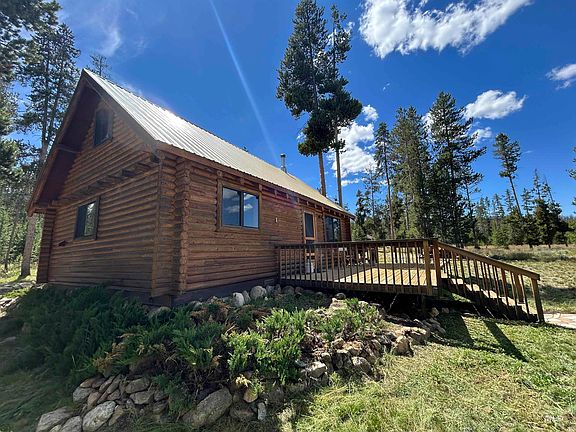 4th image of 35 Sawtooth Way