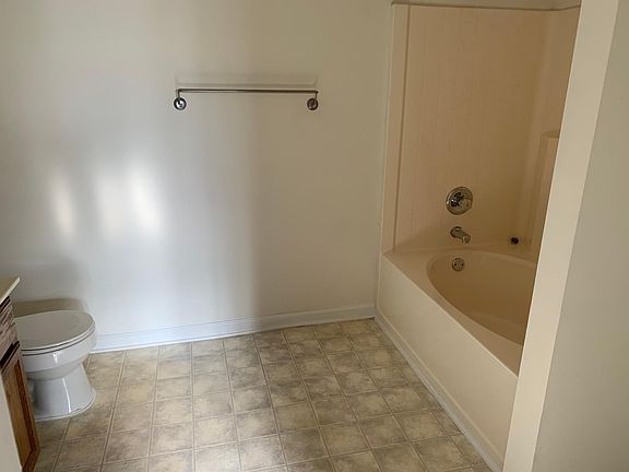 5th image of 971 Garden Oak Ct