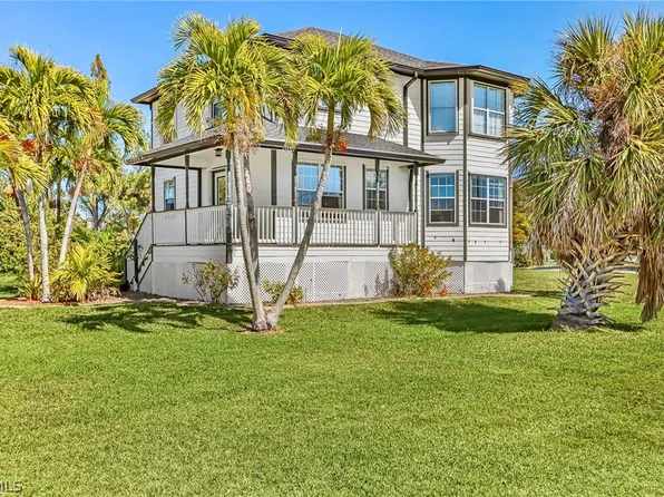 2420 Poinciana Ave, Saint James City, FL 33956