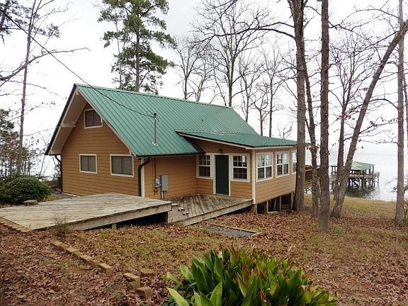 3rd image of 616 Pine Cone Ln