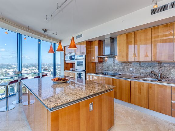 4th image of 333 Las Olas Way APT 4002